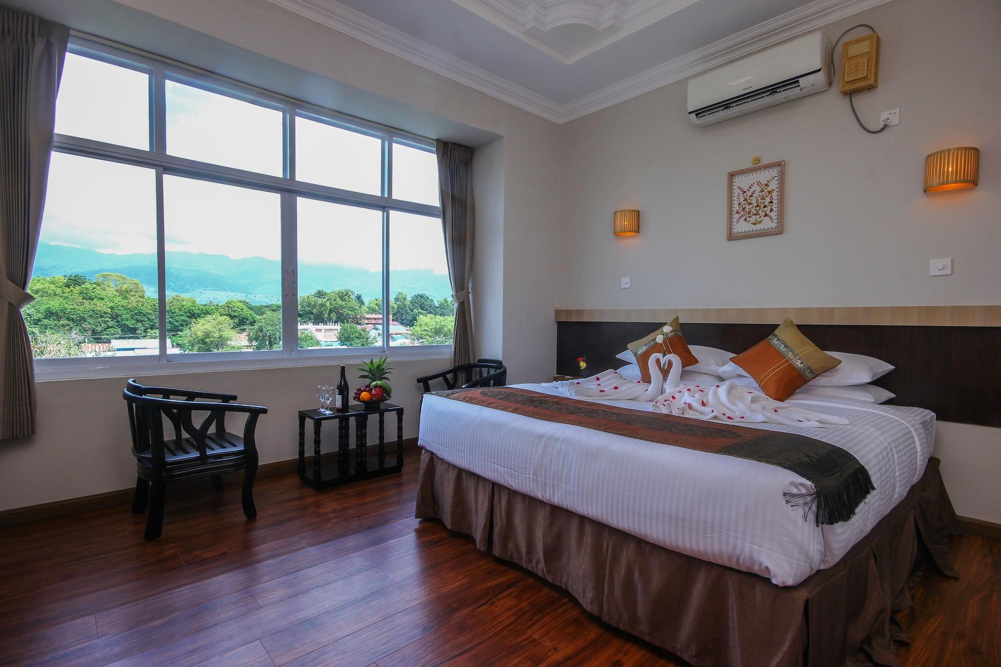 Immana Grand Inle Hotel Nyaungshwe Exteriör bild