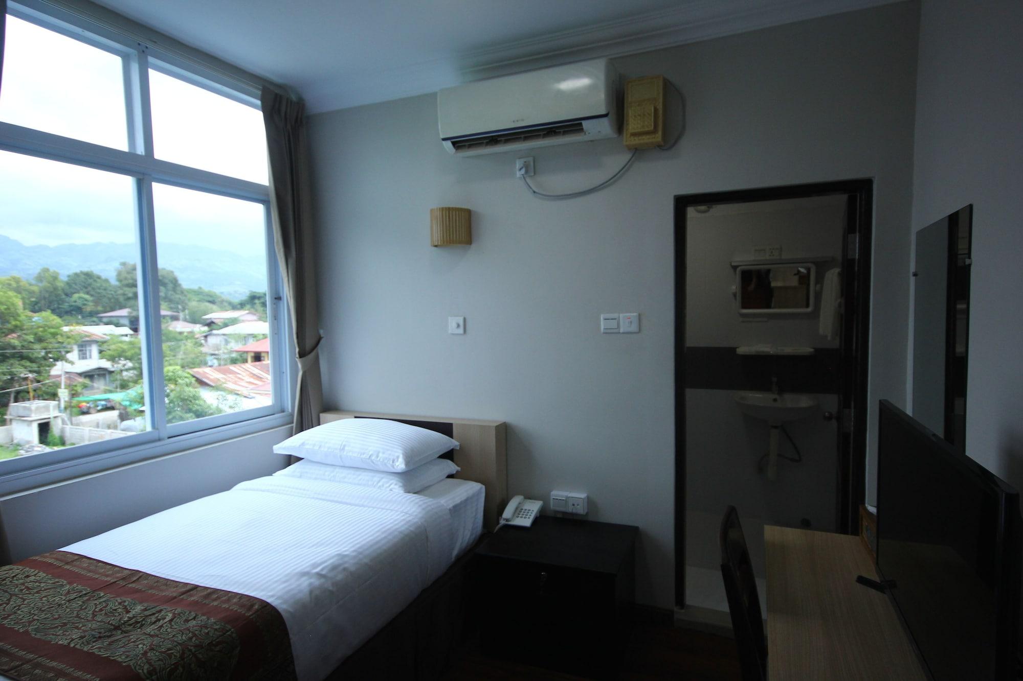 Immana Grand Inle Hotel Nyaungshwe Exteriör bild