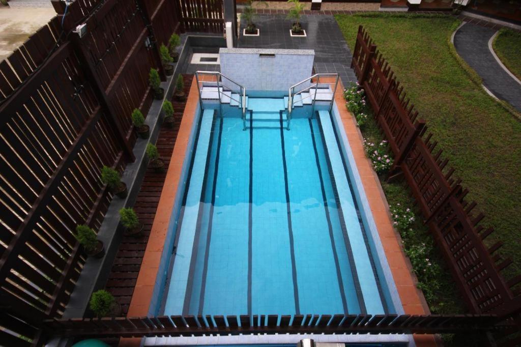 Immana Grand Inle Hotel Nyaungshwe Exteriör bild
