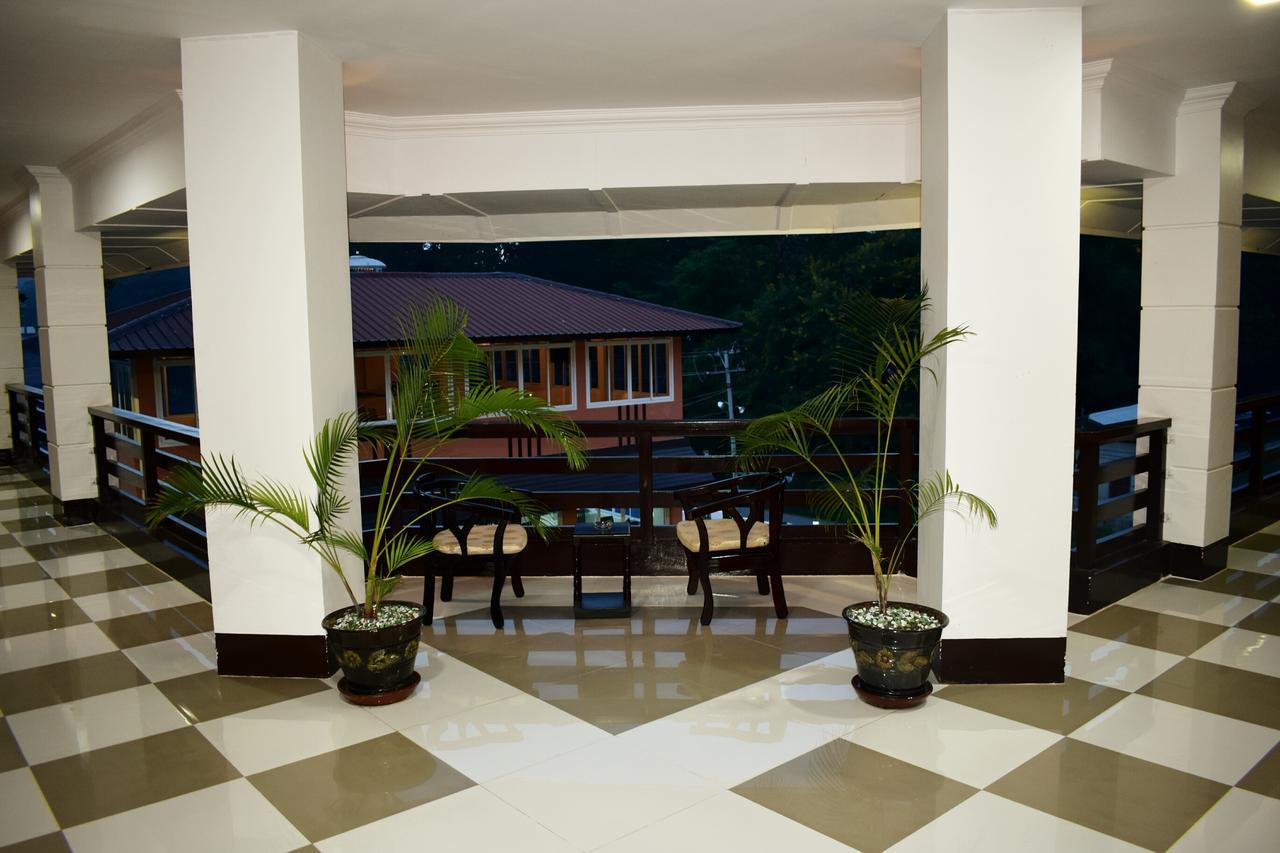 Immana Grand Inle Hotel Nyaungshwe Exteriör bild