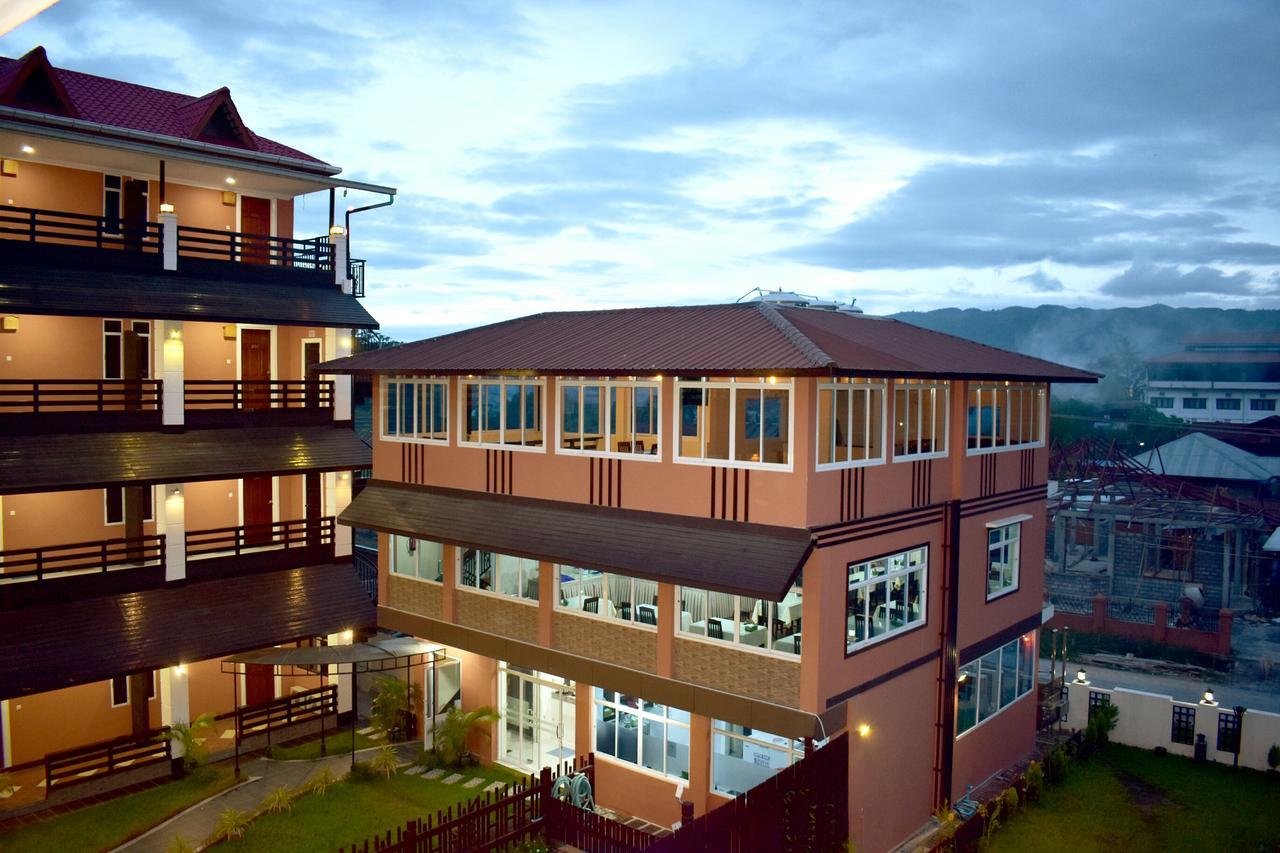 Immana Grand Inle Hotel Nyaungshwe Exteriör bild