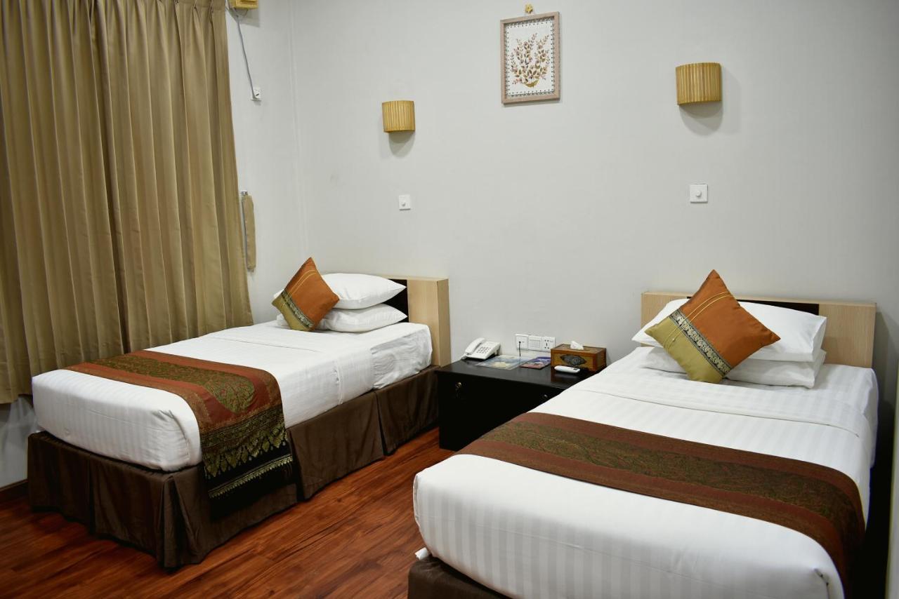 Immana Grand Inle Hotel Nyaungshwe Exteriör bild
