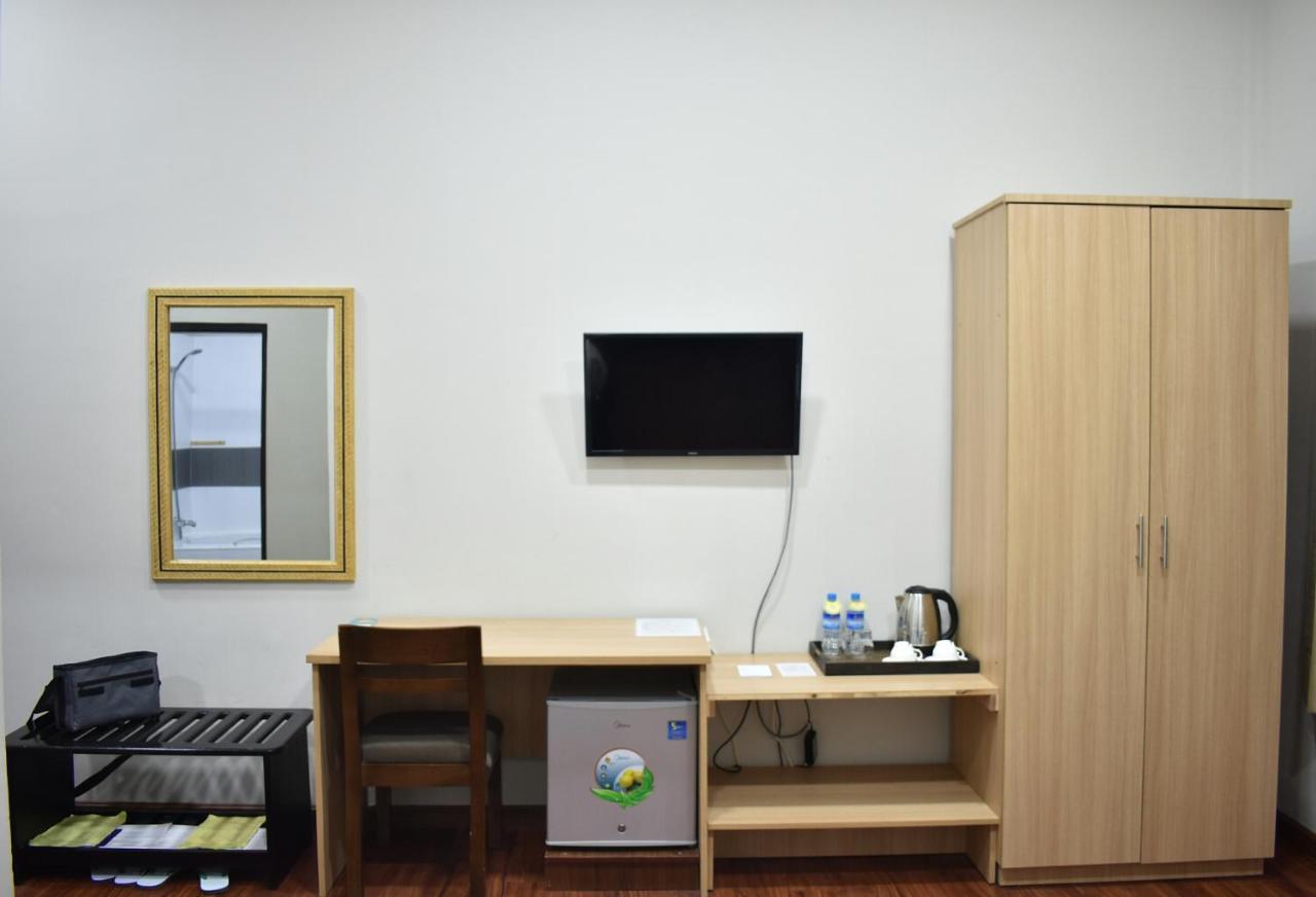 Immana Grand Inle Hotel Nyaungshwe Exteriör bild
